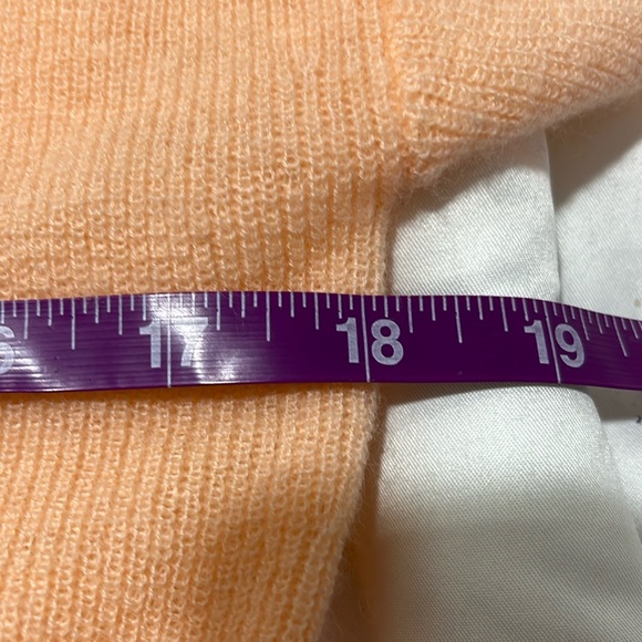 NEW Featherweight Cashmere V-neck T-shirt!!! - Picture 3 of 3